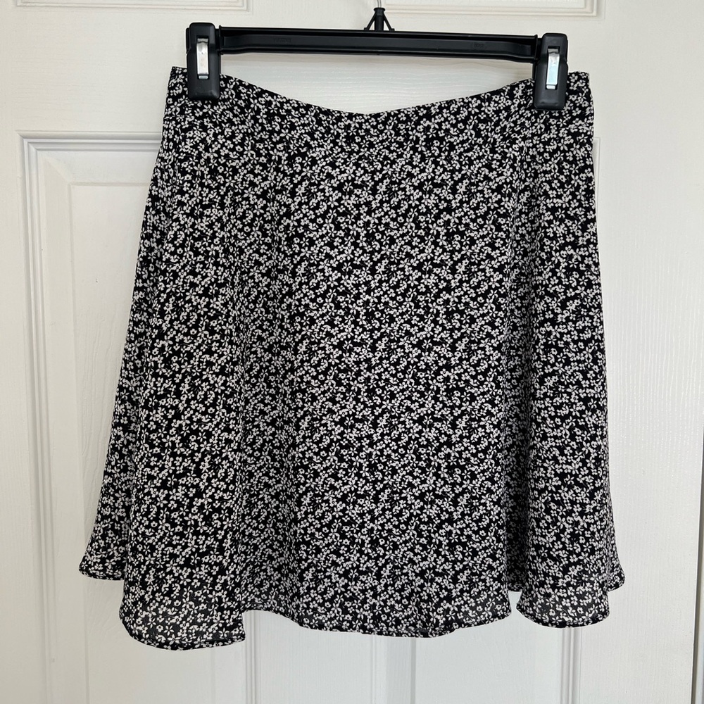 Socialite Black and White Floral Skater Skirt